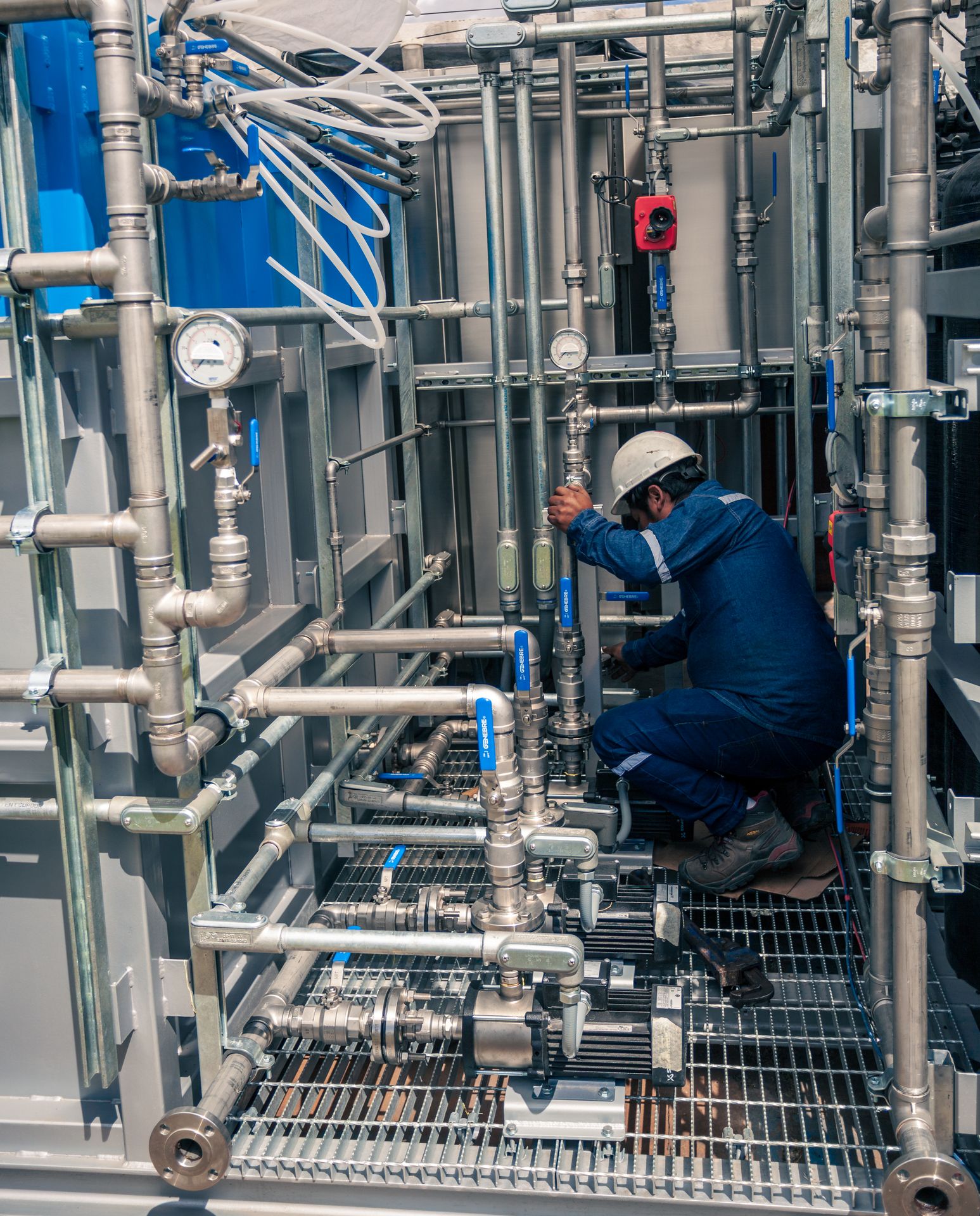 Integración de tuberías, bombas y equipos AQUAGROUP